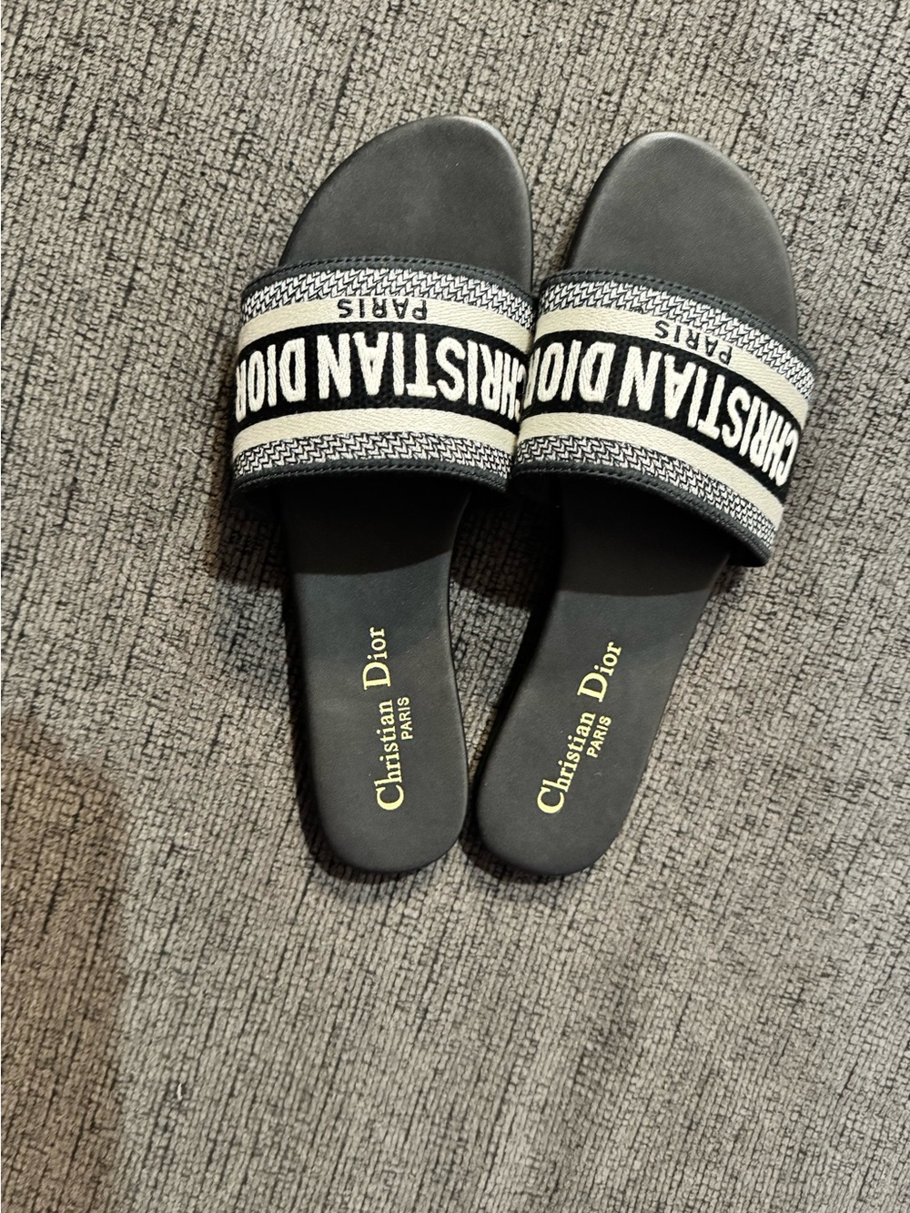 Dior Black and White Logo Slide Sandals size 8.5 - Picture 2 of 5